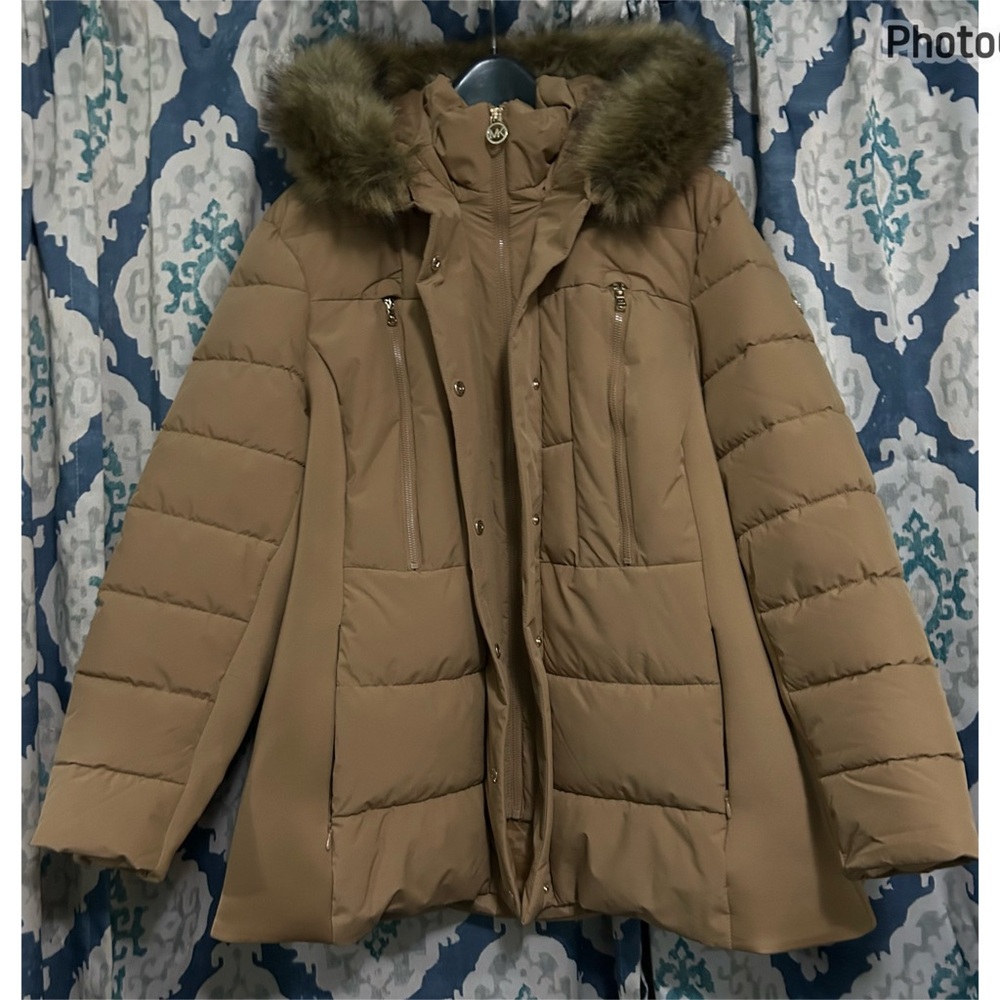 Puffer Jacket - Picture 4 of 6